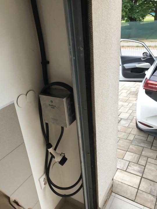 Nerezová dobíjecí stanice 22kW