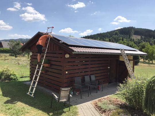 Fotovoltaická elektrárna na zahradní domek